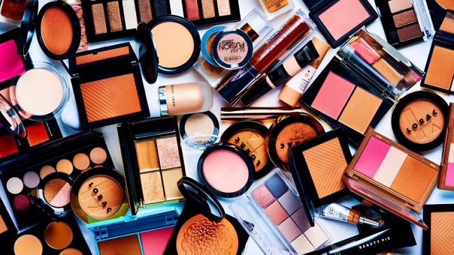 Global Cosmetic Dyes Market