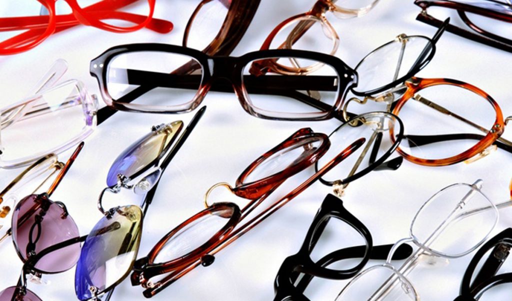 Eyewear Market