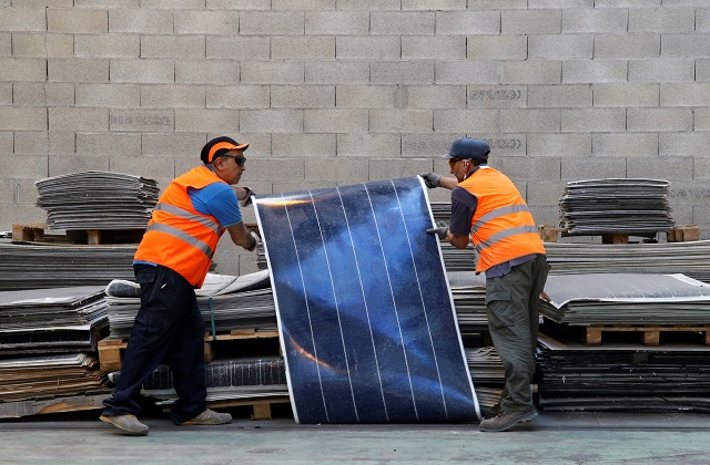 Global Solar Panel Recycling Market
