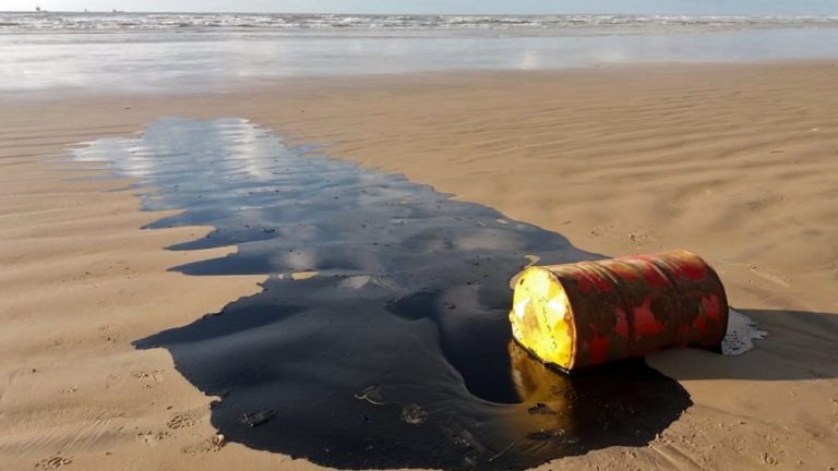 Global Oil Spill Market